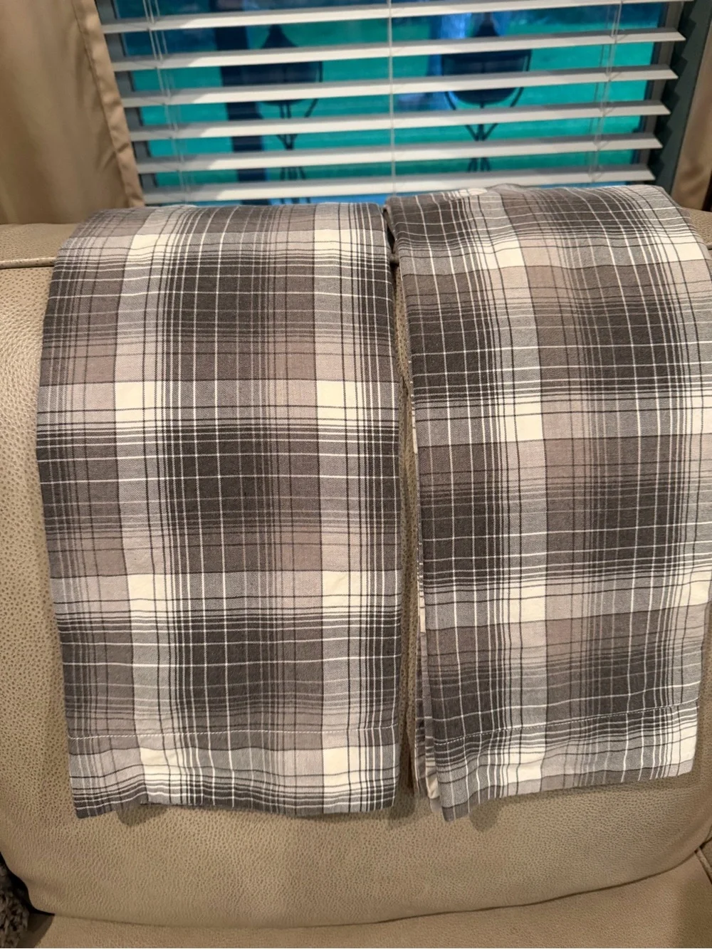 Ralph Lauren Hoxton Jackson Grey Cream Plaid Pillow Sham Standard set of 2